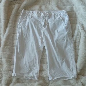 White Capri pants